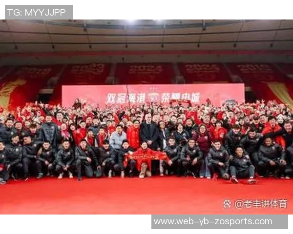 上海海港盛大召开赛季总结会庆祝三连冠荣耀四星闪耀申城 上海海港盛大召开赛季总结会庆祝三连冠荣耀四星闪耀申城